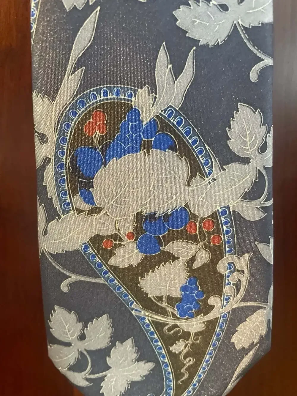 Vintage City Gold Handmade Italy 100% Silk Tie Blue Floral Paisley Grape Pattern